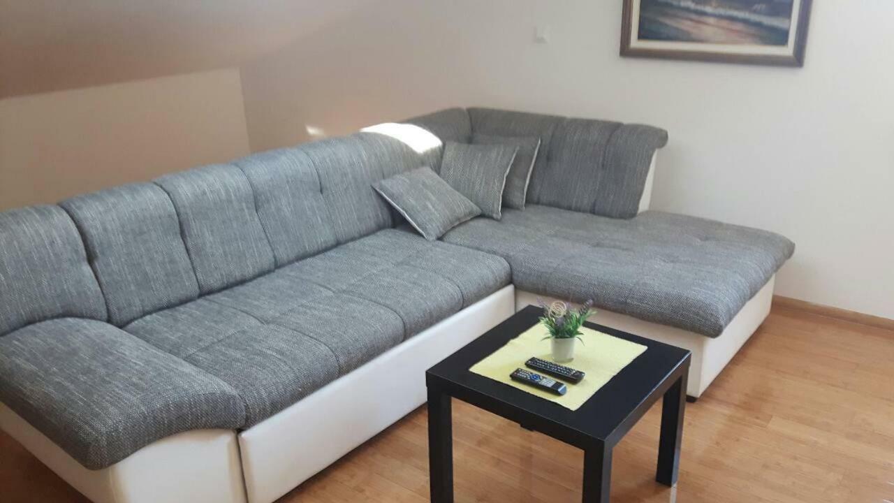 Apartmani Kali Bagian luar foto