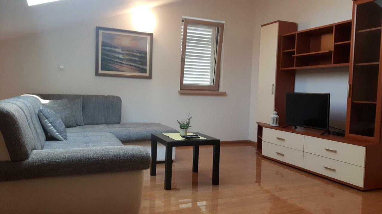 Apartmani Kali Bagian luar foto