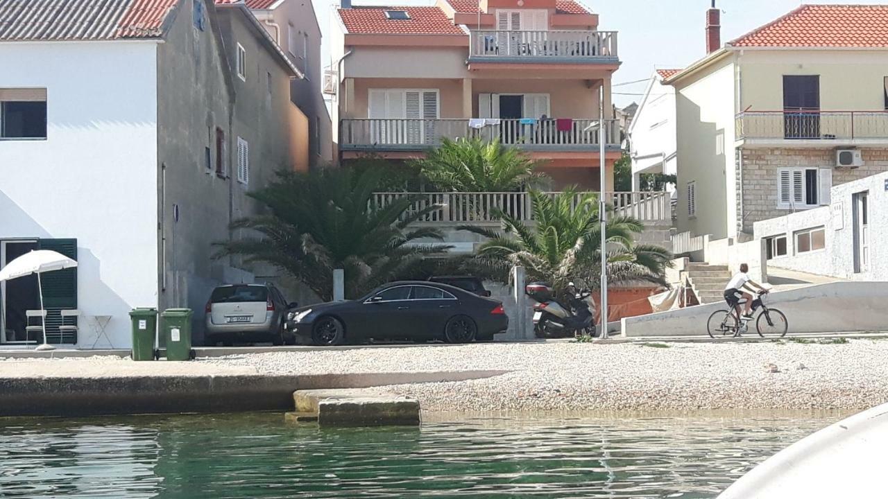 Apartmani Kali Bagian luar foto